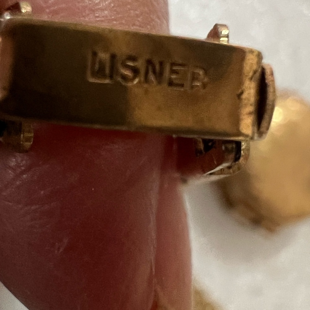 Lisner Rare Gold plated Locket Necklace Antique design in both sides - Picture 9 of 14
